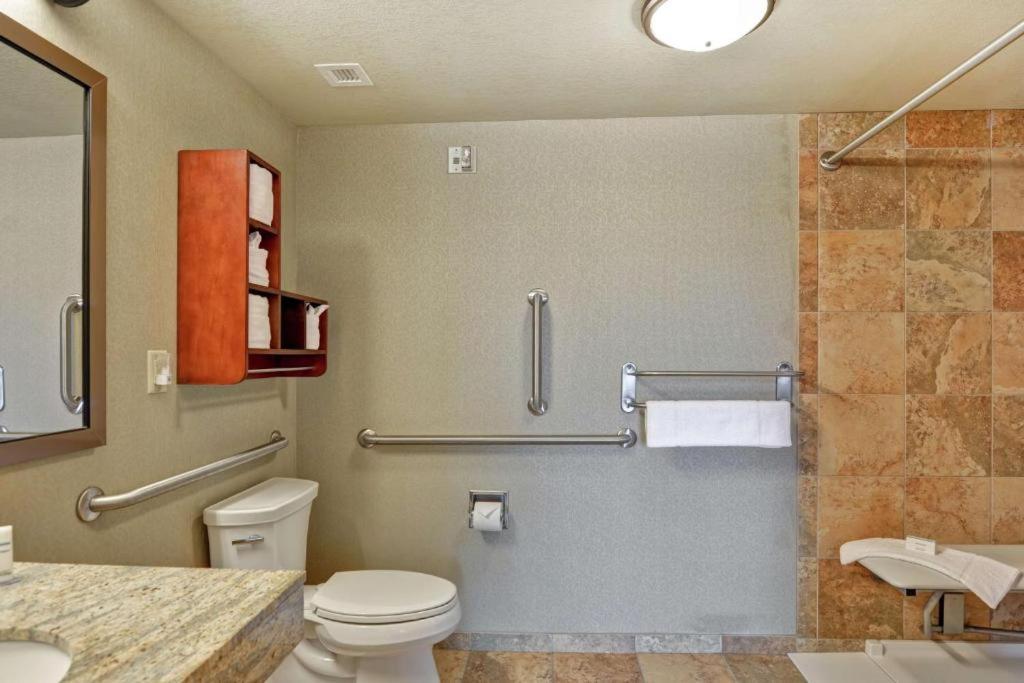 Hampton Inn And Suites New Hartford/Utica Екстер'єр фото